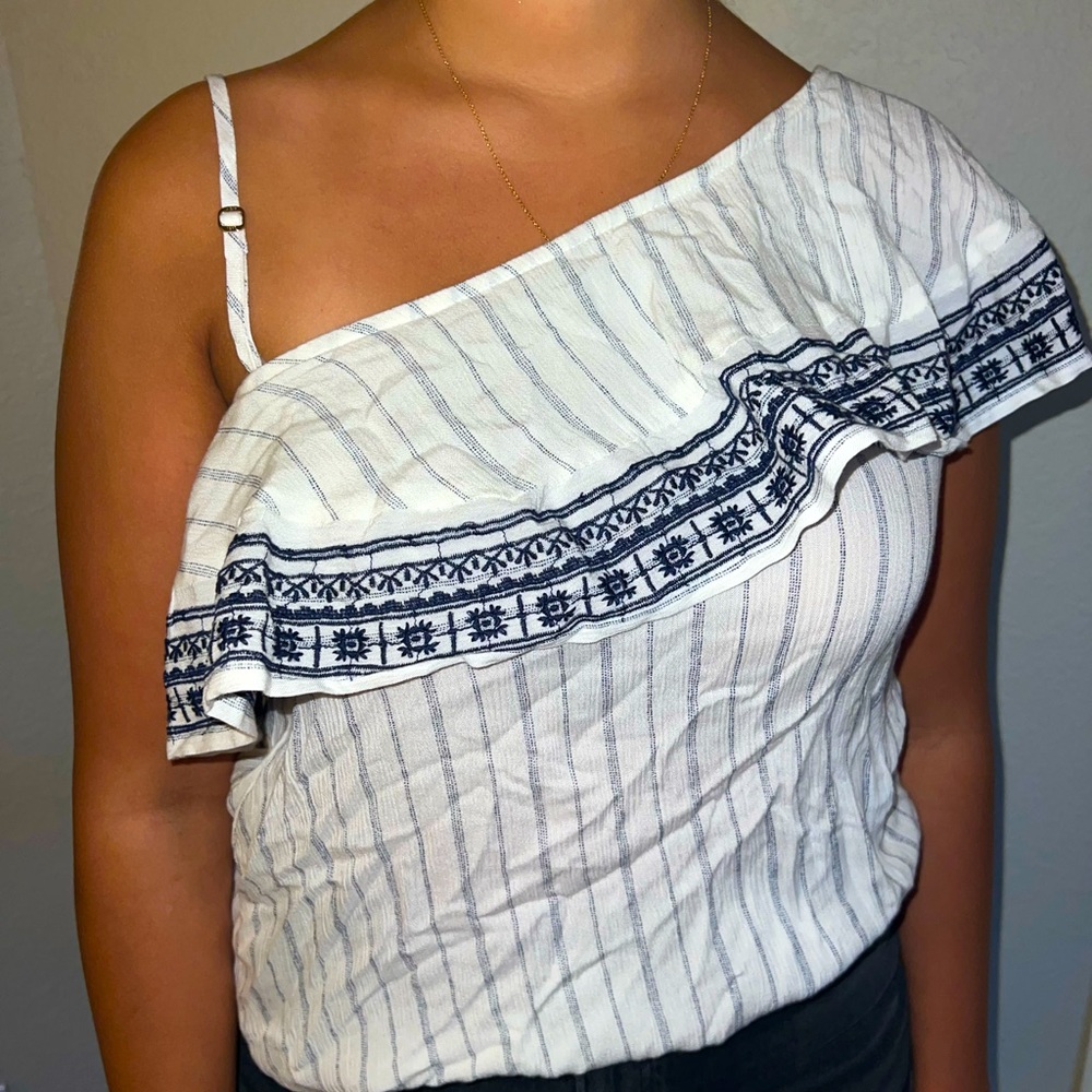One shoulder linen top!